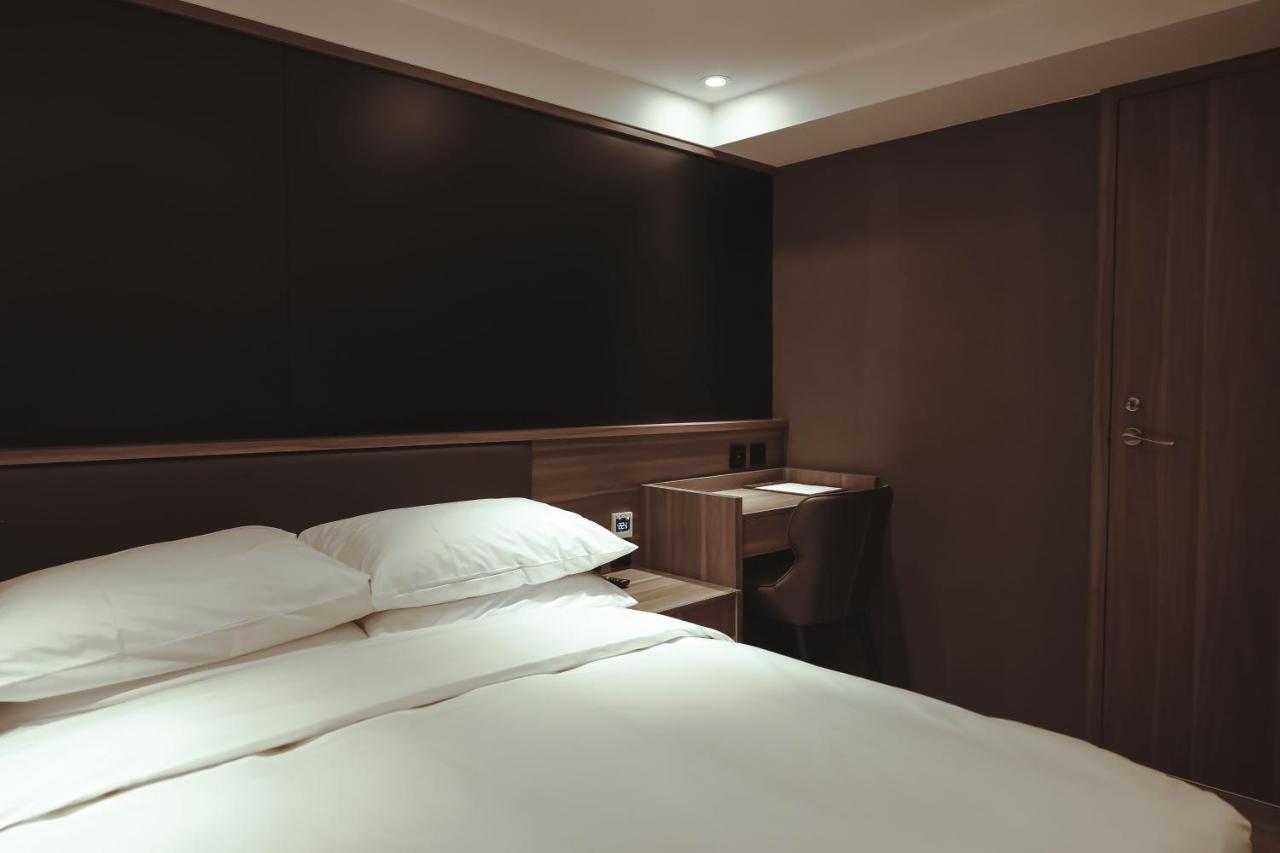 Autumn Willow Hotel Тайчжун Екстер'єр фото