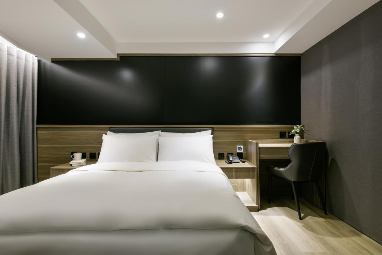 Autumn Willow Hotel Тайчжун Екстер'єр фото