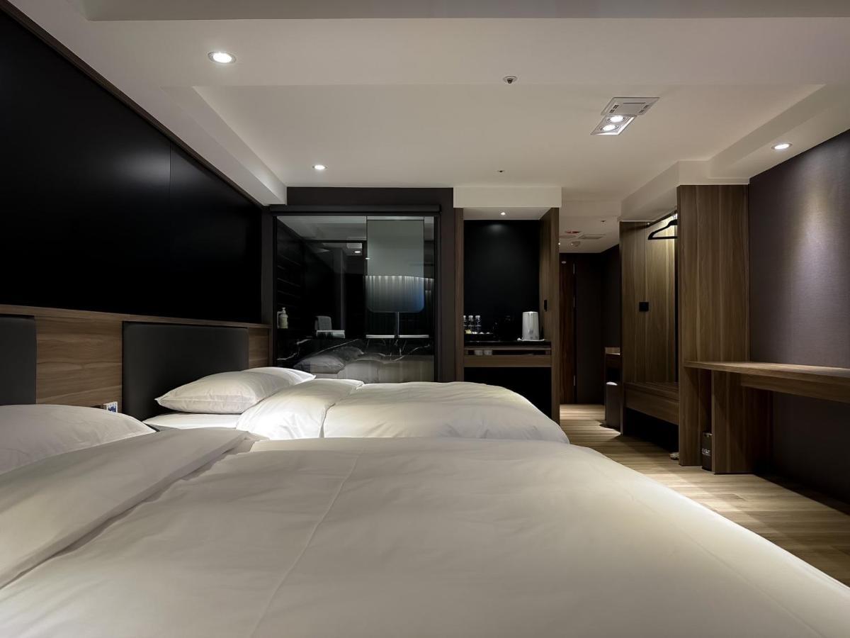 Autumn Willow Hotel Тайчжун Екстер'єр фото