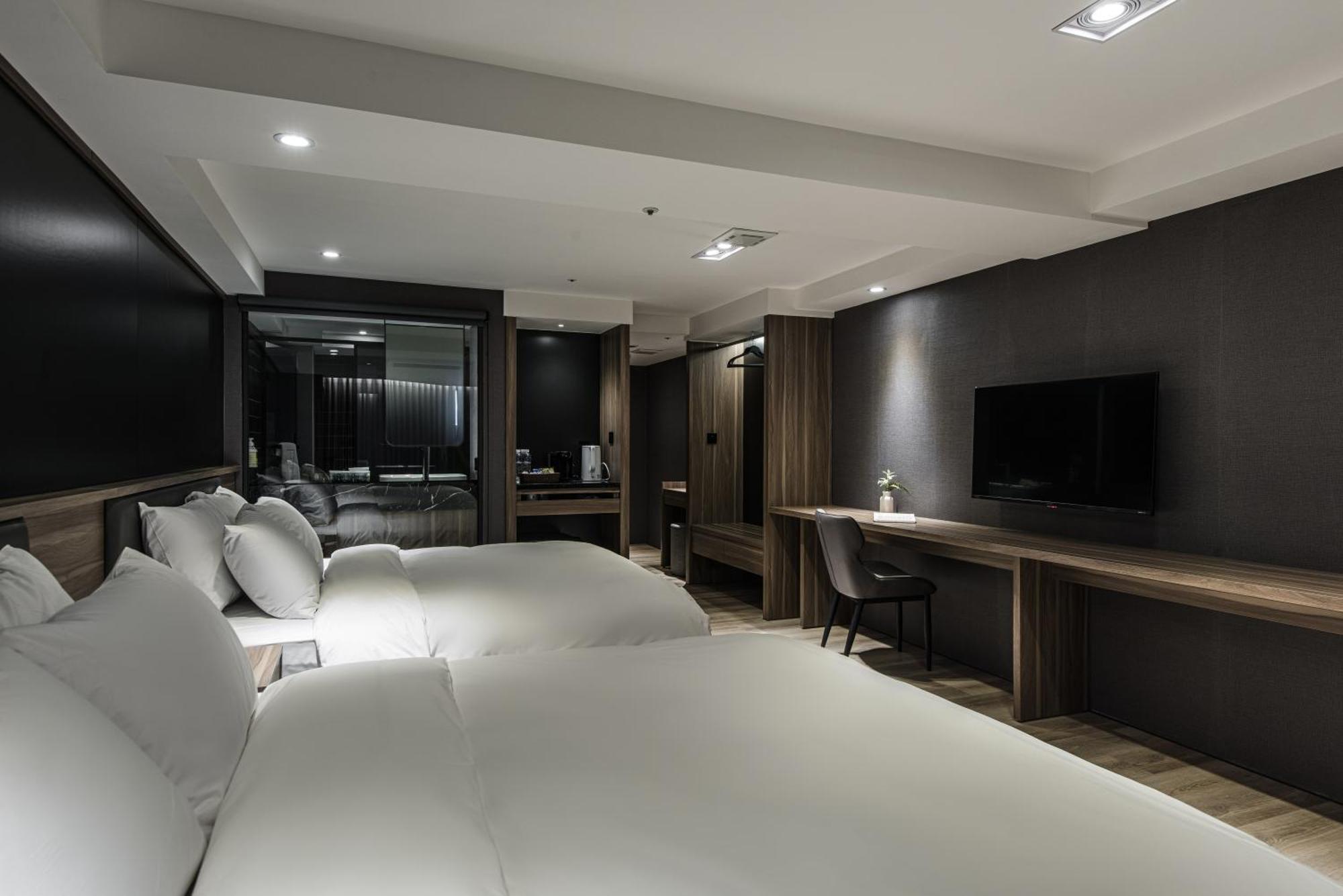 Autumn Willow Hotel Тайчжун Екстер'єр фото