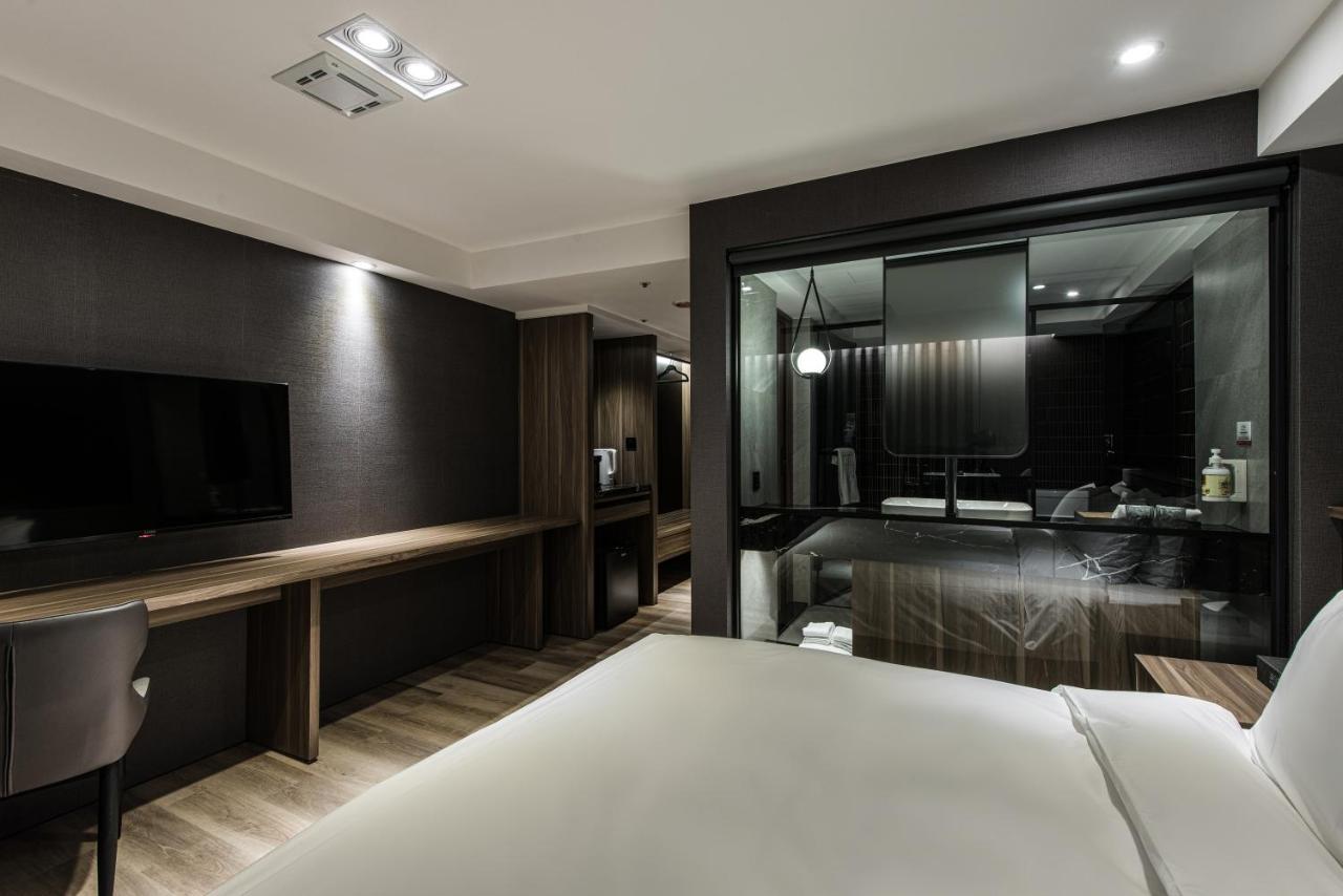 Autumn Willow Hotel Тайчжун Екстер'єр фото