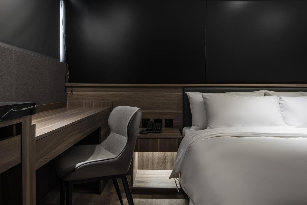 Autumn Willow Hotel Тайчжун Екстер'єр фото