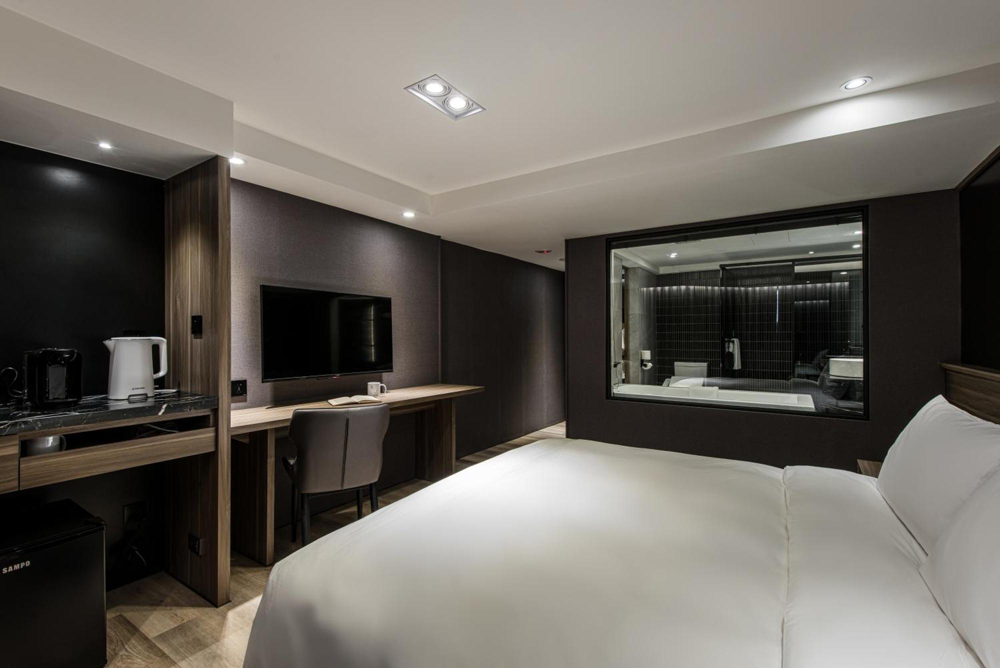 Autumn Willow Hotel Тайчжун Екстер'єр фото