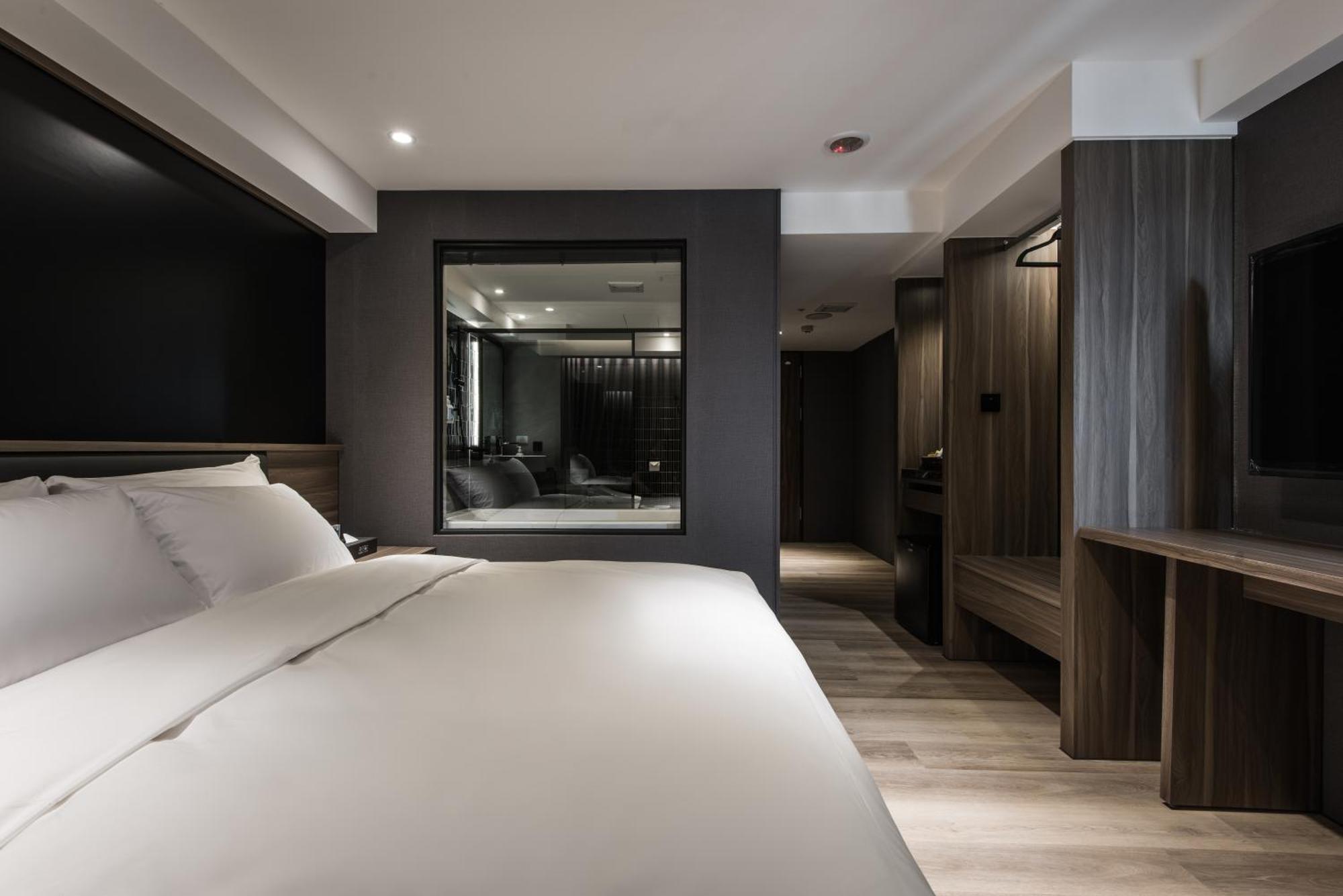 Autumn Willow Hotel Тайчжун Екстер'єр фото