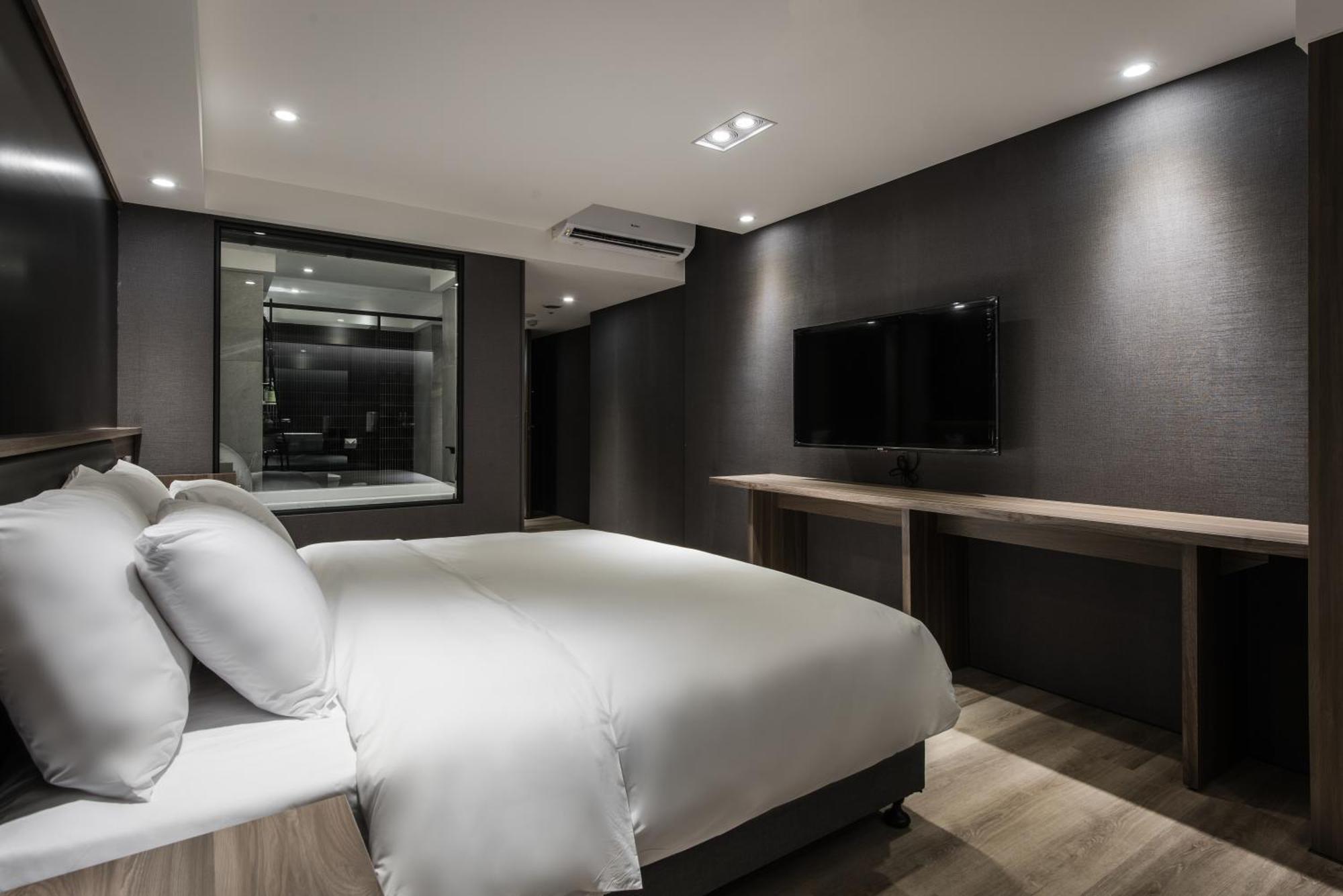 Autumn Willow Hotel Тайчжун Екстер'єр фото