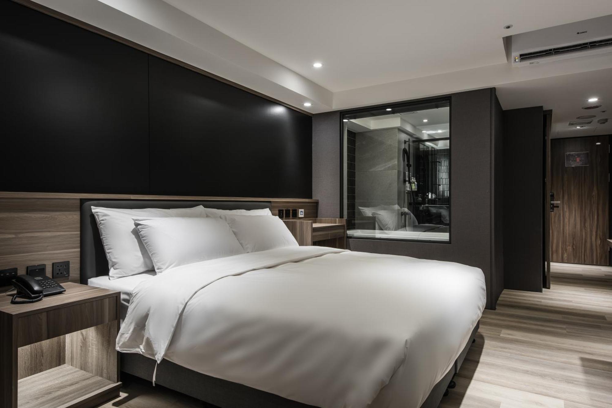 Autumn Willow Hotel Тайчжун Екстер'єр фото