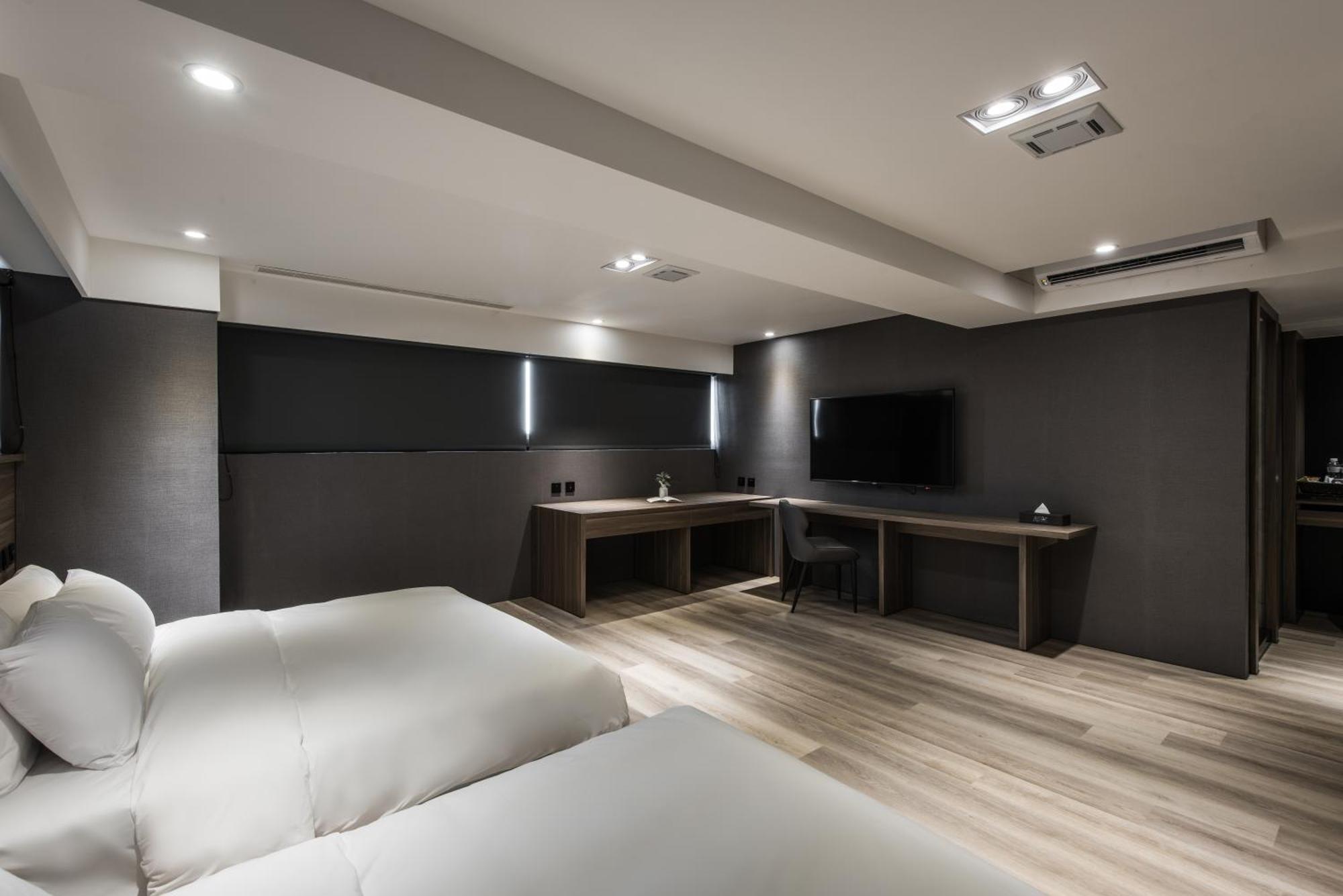 Autumn Willow Hotel Тайчжун Екстер'єр фото
